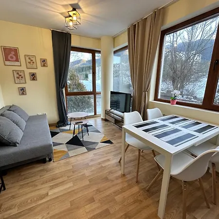 Pine Tree - Charming