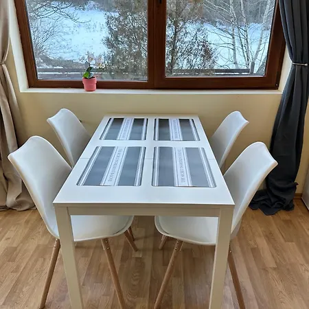 Pine Tree - Charming