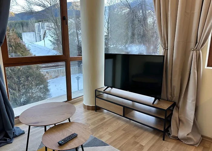 Pine Tree - Charming Apartment