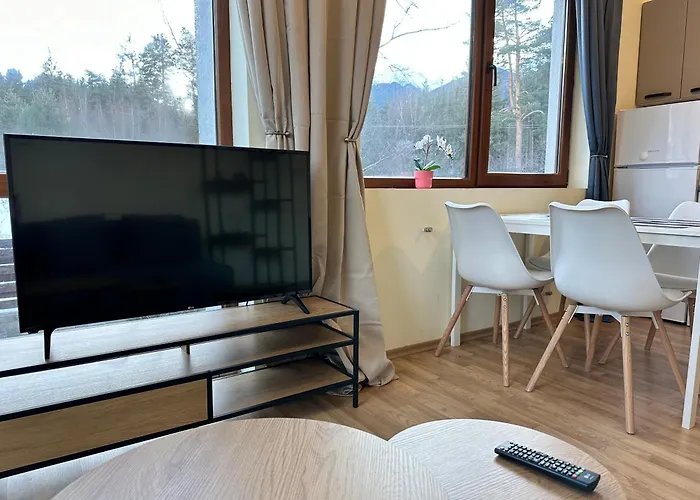 Apartment Pine Tree - Charming *