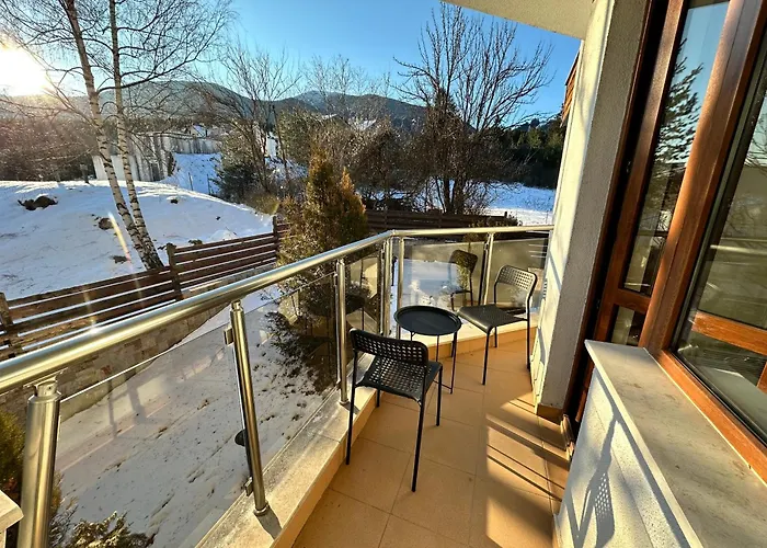 Apartment Pine Tree - Charming *