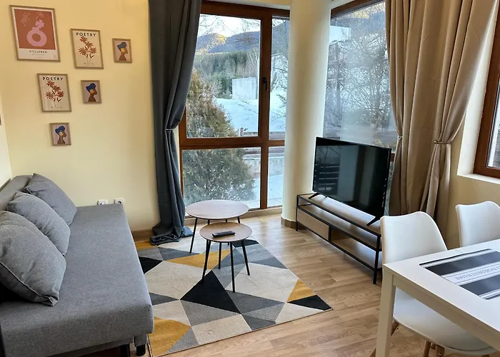 Apartment Pine Tree - Charming *